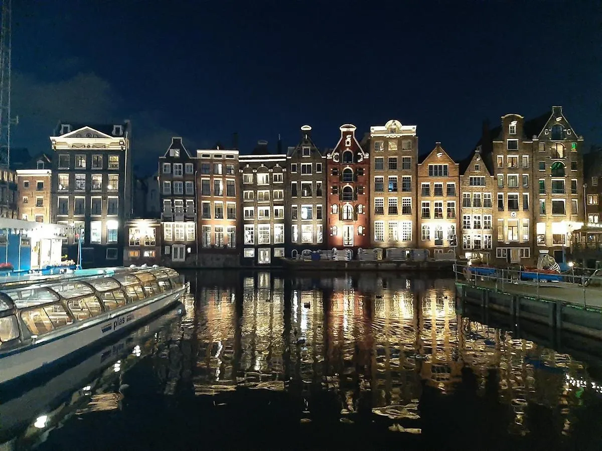 Botel Hotel Euphrate Houseboat Amsterdam